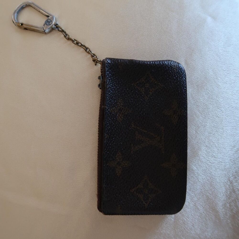 Authentic Louis Vuitton Key Pouch - Picture 8 of 8